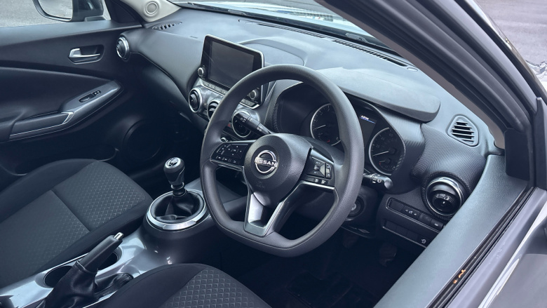 Nissan Juke 1.0 DiG-T 114 Acenta 5dr Petrol Hatchback